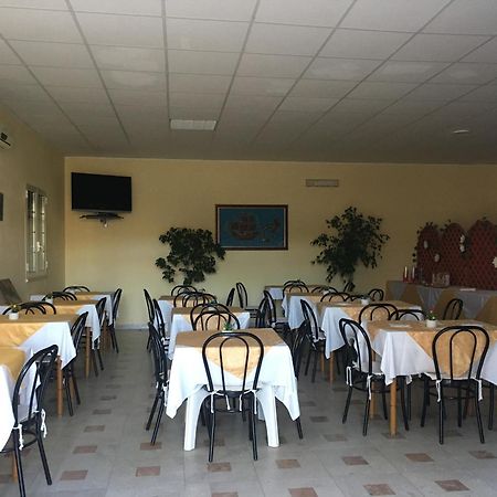 B&B Baia Dello Stretto Gallico Marina Exterior foto